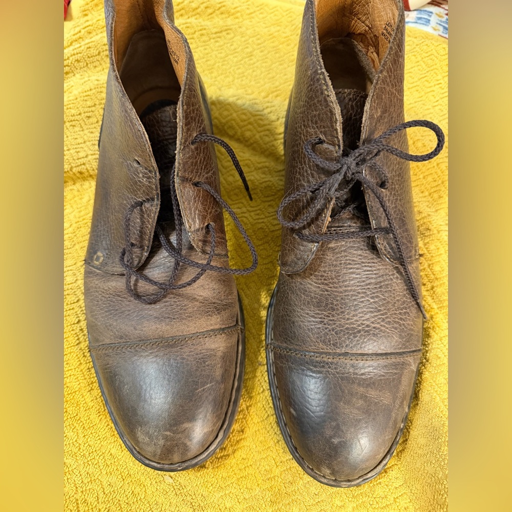 Born Men's Dark Brown Chukka Boots